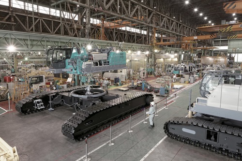 Okubo Factory, specialising in crawler cranes